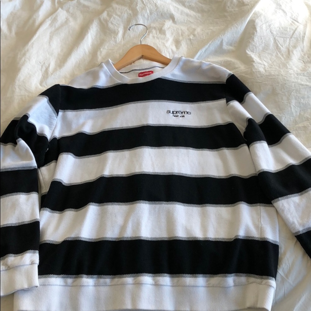 100% authentic SUPREME